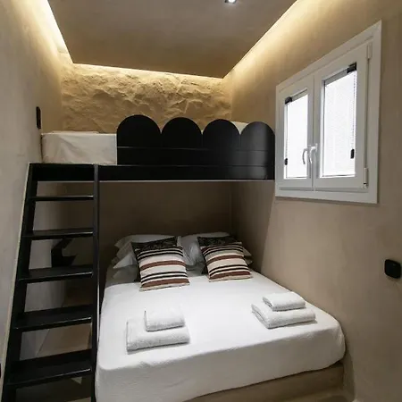 Eden Beachfront Residences & 4*