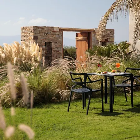Eden Beachfront Residences & Kastraki (Naxos)