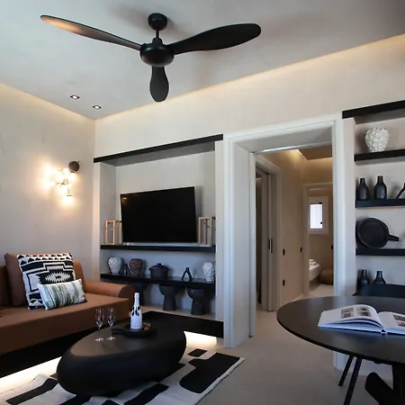 Aparthotel Eden Beachfront Residences &