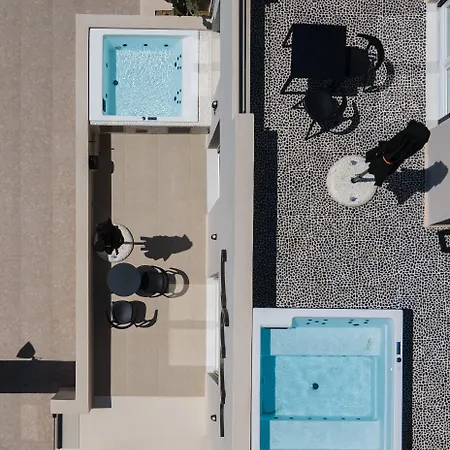 Eden Beachfront Residences & 4*