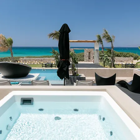 Aparthotel Eden Beachfront Residences &