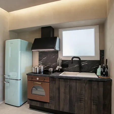 Aparthotel Eden Beachfront Residences &