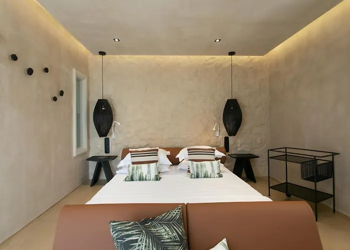 アパートホテル Eden Beachfront Residences &