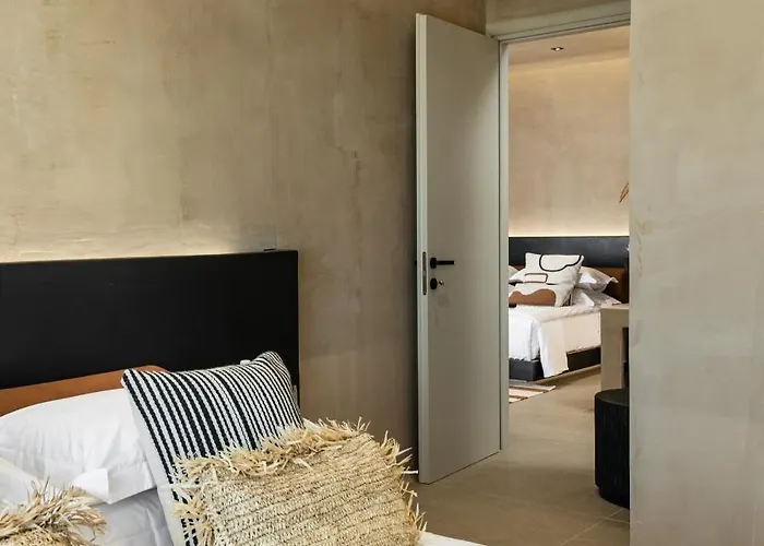 Eden Beachfront Residences & アパートホテル 4*