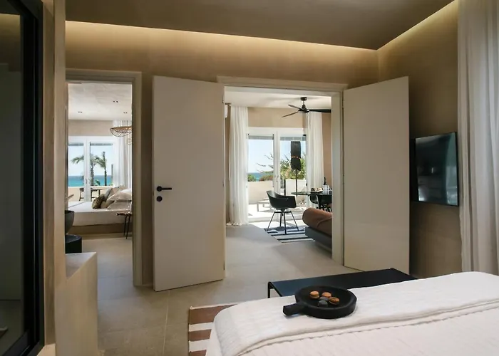 Eden Beachfront Residences & アパートホテル