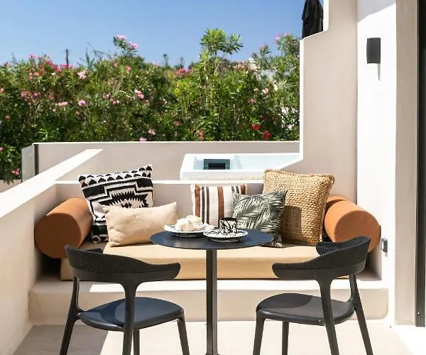 Eden Beachfront Residences & アパートホテル Kastrákion