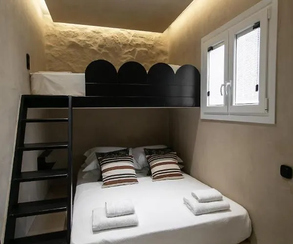 Eden Beachfront Residences & 4*