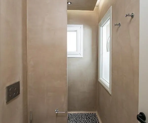 Eden Beachfront Residences & アパートホテル Kastrákion