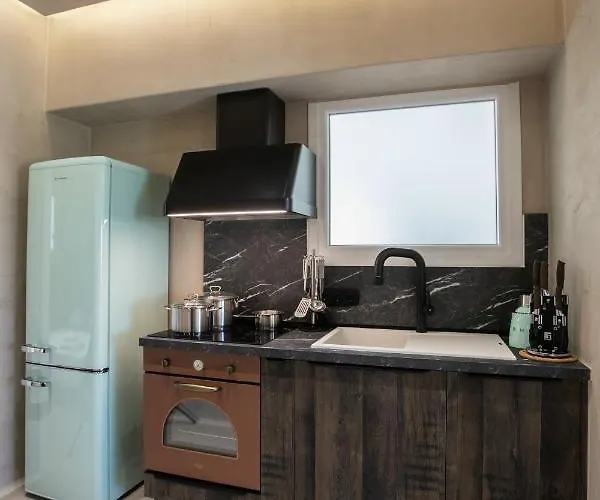 Eden Beachfront Residences & 4* Kastrákion