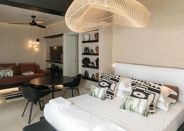 アパートホテル Eden Beachfront Residences &