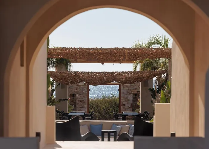 Eden Beachfront Residences & アパートホテル Kastrákion