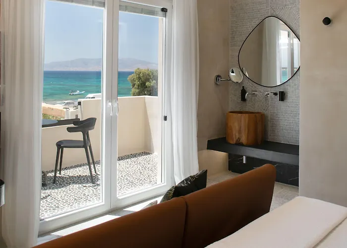 Eden Beachfront Residences & アパートホテル Kastrákion