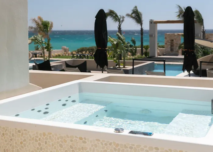 アパートホテル Eden Beachfront Residences & 4*