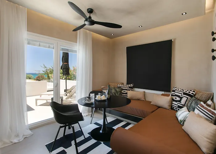 アパートホテル Eden Beachfront Residences & Kastrákion