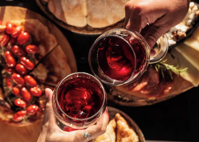 Eden Beachfront Residences & 4*